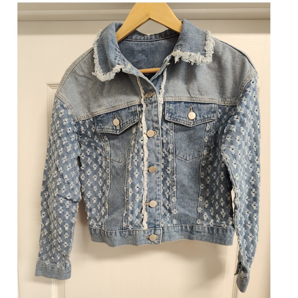 SHEIN Womens XS‎ Light Wash Distressed Denim Jacket Frayed Raw Hem Trucker Blue